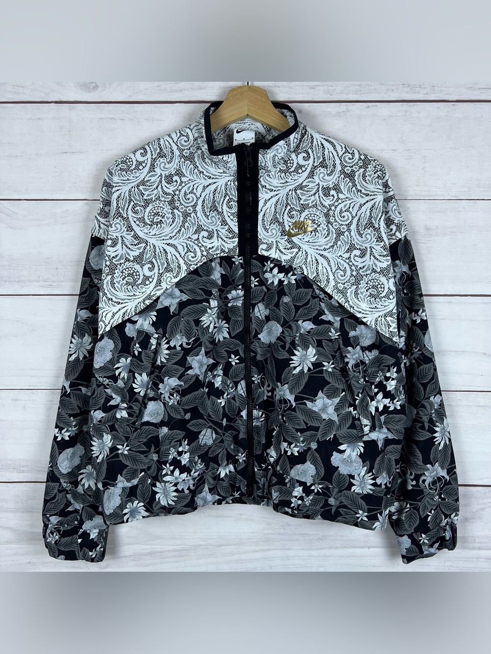 Nike Serena Williams Design Crew Woven Jacket Black/White Womens Medium DR6722